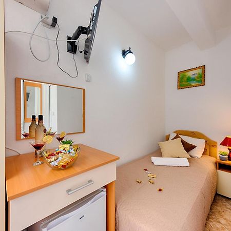 Hotel Dana Чань Экстерьер фото