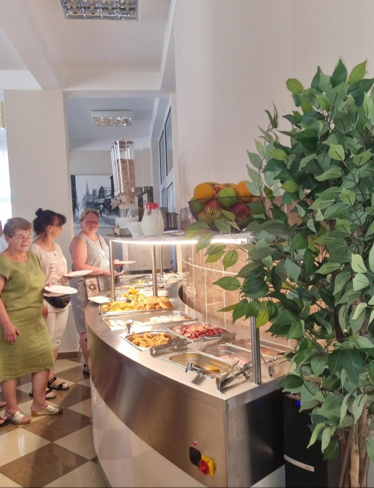 Hotel Dana Чань Экстерьер фото